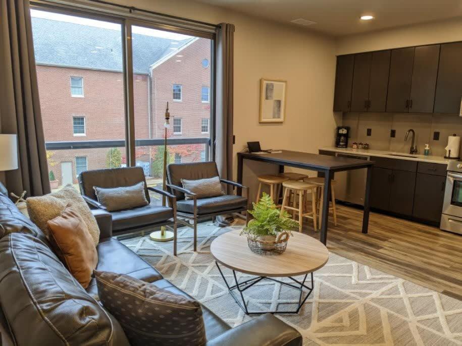 Modern Condo 210 Just Blocks From Lake Michigan Traverse City Ngoại thất bức ảnh